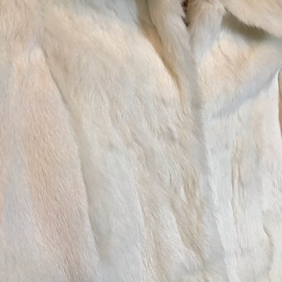 Fur jacket - Picture 3 of 11